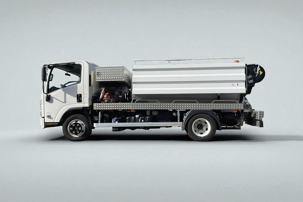 ISUZU P75 – Modell Combi Basic