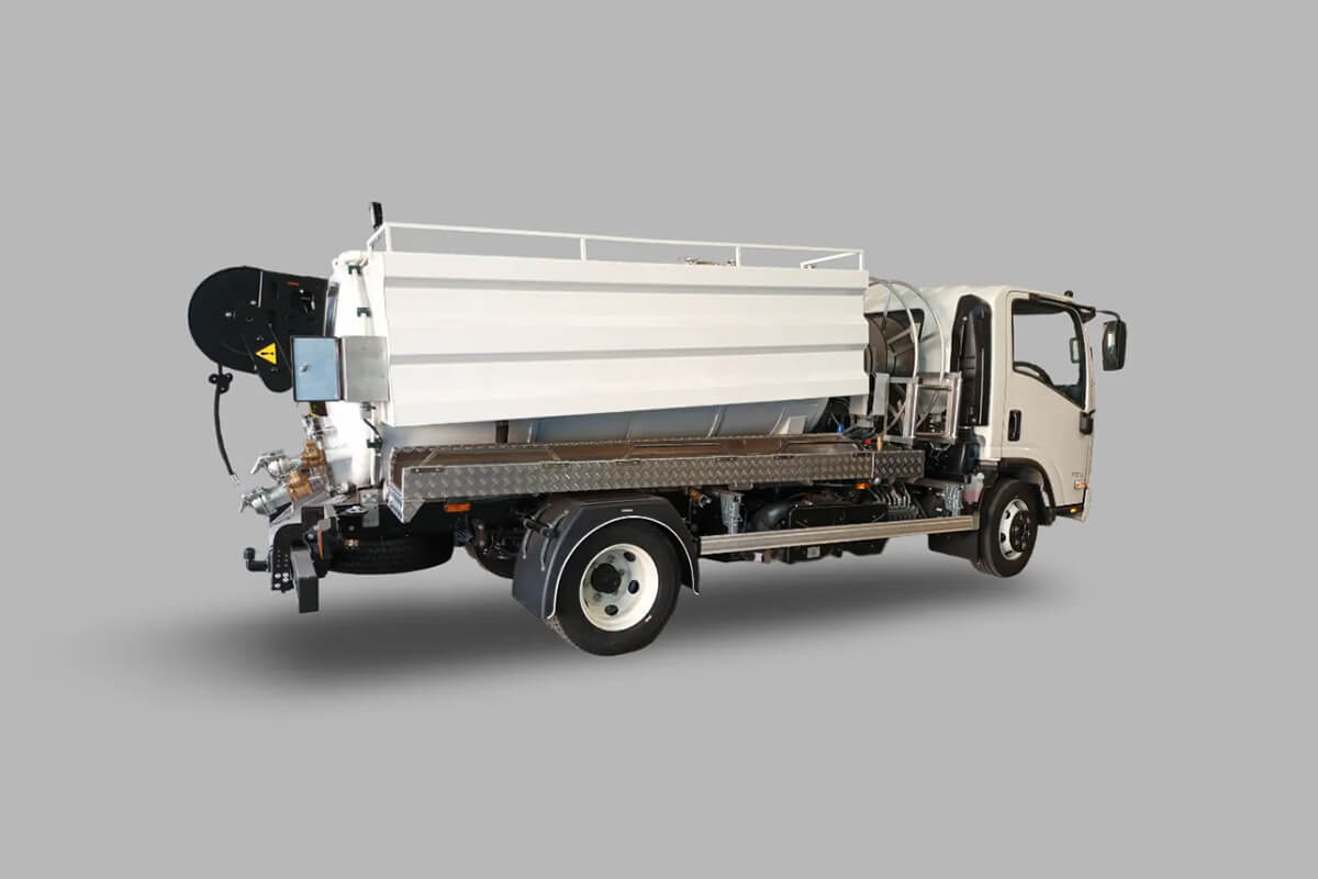 ISUZU P75 – Modell Premium